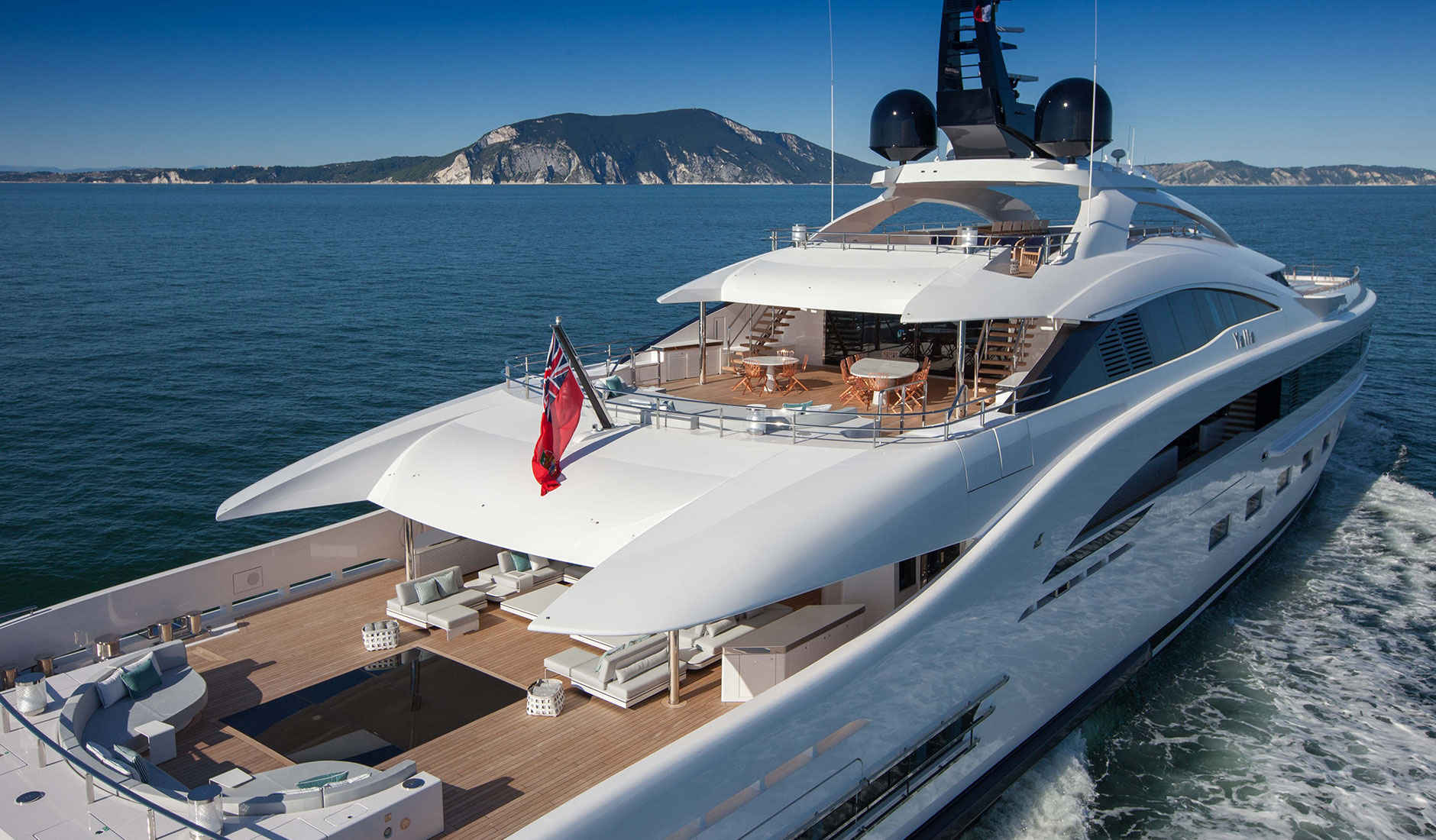 yalla yacht charter